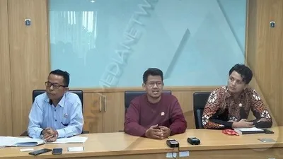 Ketua Fraksi PSI Idris Ahmad (Ayojakarta.com/Aprilia Rahapit)