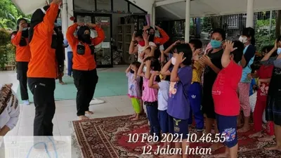 Aksi pemulihan psikososial pascabanjir yang dilakukan BPBD DKI Jakarta/dok: Instagram @bpbddkijakarta.