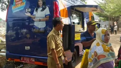 PTSP Palmerah jemput bola layanan perizinan di TPU Grogol (barat.jakarta.go.id)