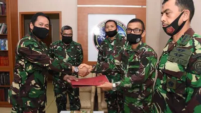 Dua jabatan strategis Puspen TNI diserahterimakan. (dok Puspen TNI)