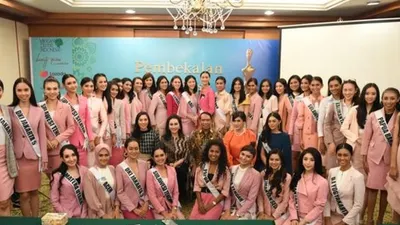 Menpora, Zainudin Amali, memberikan pembekalan kepada 39 finalis Putri Indonesia di Hotel Sahid Jaya, Jakarta. (Dok : Kemenpora).