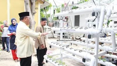 Rak hidroponik disalurkan ke enam kelurahan di Kepulauan Seribu (pulauseribu.jakarta.go.id)