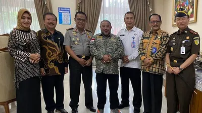 Anggota Komisi III DPR, Aboebakar Alhabsyi foto bersama kepala/ketua aparat penegak hukum di Jawa Timur/Dok pribadi Aboebakar Alhabsyi