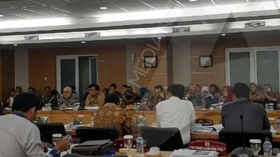Rapat komisi B bersama PT Jakpro di Gedung DPRD DKI (Ayojakarta.com/Aprilia Rahapit)