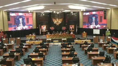 Rapat paripurna DPRD DKI memilih wakil gubernur, Senin (6/4/2020) (Ayojakarta.com/Khoirur Ozi)