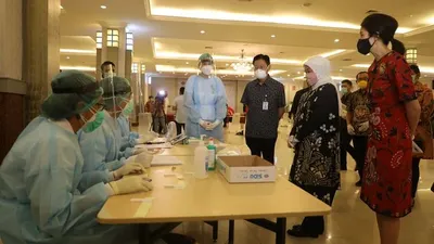 Rapid test untuk 1.000 buruh di Aula Serbaguna Kemnaker, Jalan Gatot Subroto, Jakarta, Jumat (1/5/2020). (Humas Kemnaker)