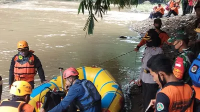 Pencarian remaja tenggelam di Cisadane Bogor/ dok Polsek Ciampea