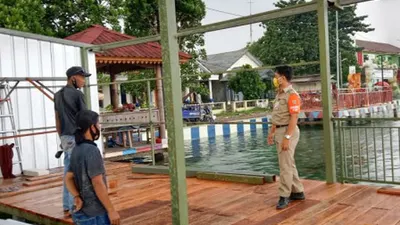 Proses pembangunan restoran apung / beritajakarta.id