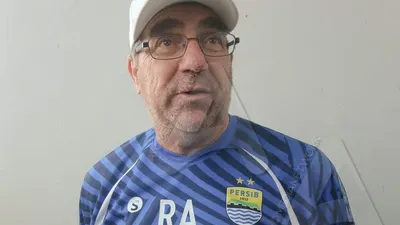 Pelatih Persib Bandung Robert Alberts. (Ayobandung.com/Kavin Faza)