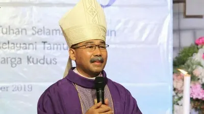 Uskup Agung Semarang Mgr Robertus Rubiyatmoko. (dok. IG @mgr.robertus.rubiyatmoko)
