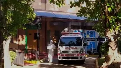 Suasana di RS Penyakit Infeksi Prof. Dr. Sulianti Saroso setelah kedatangan dua pasien positif virus Corona COVID-19, Senin (2/3/2020). (Ayojakarta.com/Khoirur Rozi)