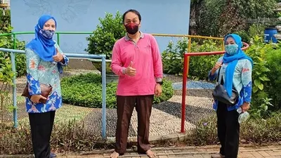 Wakil Ketua I Tim Penggerak PKK Jakarta Utara, Yenny Nursanti ketika melakukan monitoring RPTRA di wilayah Kecamatan Tanjung Priok/dok: utara.jakarta.go.id