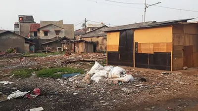 ondisi RW 05, Kelurahan Jatinegara, Kecamatan Cakung, Jakarta Timur, yang masuk daftar kampung kumuh dalam progran penataan RW kumuh oleh Pemerintah Provinsi DKI Jakarta/Kompas.com