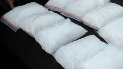 Polisi Cokok 2 Orang Asyik Nyabu di Bahu Jalan Tol