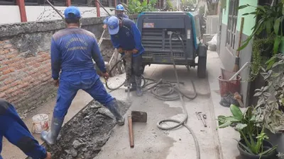 Satgas SDA Jakarta Timur bangun saluran air / beritajakarta.id