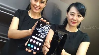 Samsung Galaxy S20 FE akan diluncurkan pada 23 September. Foto: Samsung Galaxy S20 Ultra di Jakarta, Kamis (13/2/2020). [Suara.com/Tivan Rahmat]