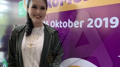 Dikenal Glamor, Sandra Dewi Ternyata Masih Berburu Diskon di Toko Online