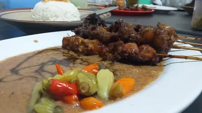 Satai ayam khas khas Tegal. (Ayotegal.com/Lilisnawati)