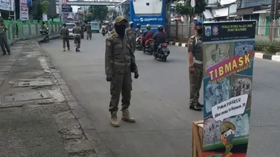 ilustrasi penertiban masker/ dok Satpol PP DKI