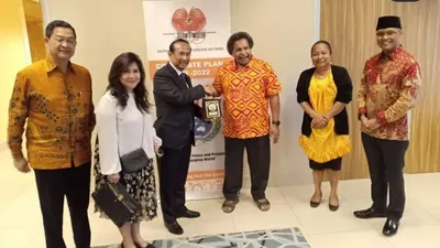 Andriana Supandi, Evita Nursanyanti, Satya Widya Yudha, Soroi Marrepo, Barbara A. Age, dan Sukamta/Dok Satya W Yudha
