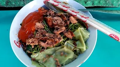Icip-icip Mi Ayam Hijau yang Menyehatkan