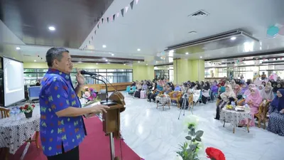 Sekko Jaktim Usmayadi dalam Seminar Muslimah of Twelve di Kantor Wali Kota Jaktim (timur.jakarta.go.id)