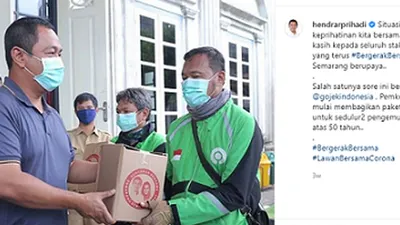 Sebagai ilustrasi, Wali Kota Semarang Hendrar Prihadi saat membagikan sembakokepada pengendara ojek online di Semarang. instagram: @hendrarprihadi
