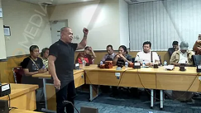 Tolak Hotel di TIM, Seniman Tumpahkan Keresahan dengan Puisi
