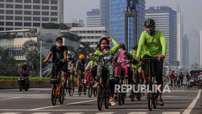 ilustrasi pesepeda di Jakarta/ Republika