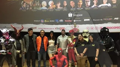 Foto bersama narasumber dengan Cosplay usai konferensi pers Shopee Indonesia Comic Con 2019 di Jakarta/Ayojakarta.com