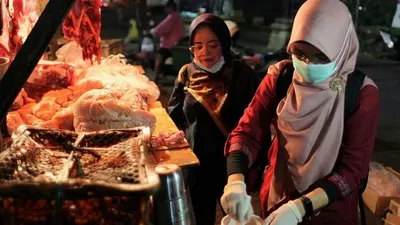 Petugas Gabungan Sidak Daging Oplosan di Pasar Tradisional Kota Bogor