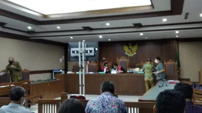 Suasana persidangan kasus PHK sepihak bergulir di Pengadilan Negeri Jakarta Pusat, Rabu (13/5/2020).