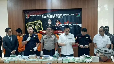 Press rilis pengungkapan sindikat narkoba jaringan malaysia (Ayojakarta.com/Dhika Alam Noor)