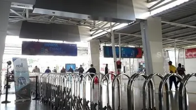 Situasi penumpang KRL di Stasiun Bogor (Suara.com/Bagaskara)