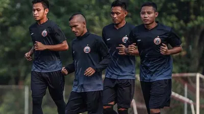 Skuad Persija menjalani sesi latihan. (dok Persija.id)