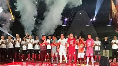 Persija memperkenalkan para pemain, manajemen, official, dan sponsor untuk musim kompetisi Liga 1 2020.  (Ayojakarta.com/Hendy Dinata)