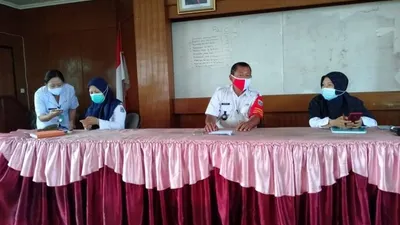 Beri Pemahaman Soal Isolasi Mandiri, Gugus Tugas Kelurahan Munjul Sosialisasi Warga