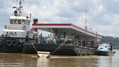 Ilustrasi SPBU apung (tribunkaltim/Geafry Necolsen)
