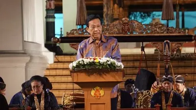 Sri Sultan HB X saat berpidato dalam acara 32 tahun jumenengan, Sabtu (7/3/2020). (Suarajogja.id / Putu Ayu Palupi)