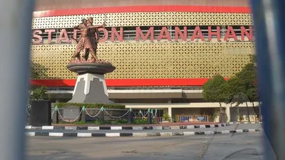 Situasi Stadion Manahan, Kota Solo, Jawa Tengah, salah satu venue Piala Dunia U-20 2021, Sabtu (27/6/2020). (Ayojakarta.com/Budi Cahyono)