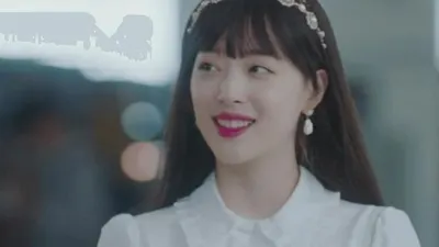 Mantan anggota girlband f(x) Sulli/Forbes