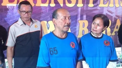 Konferensi pers penetapan tersangka petinggi Sunda Empire di Mapolda Jabar pada Selasa (28/1/2020). [Suara.com/Emil La Palau]