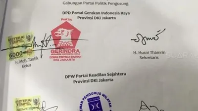 Surat penunjukan Nurmansyah Lubis dan Riza Patria sebagai Cawagub DKI yang diteken Ketua Umum Partai Gerindra, Prabowo Subianto, dan Presiden PKS, Sohibul Iman. (Suara.com/Fakhri).