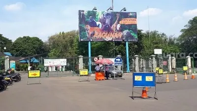 Dibatasi 1.000 pengunjung, Taman Margasatwa Ragunan tetap buka saat 17 Agustus 2020. (Suara.com/Welly).