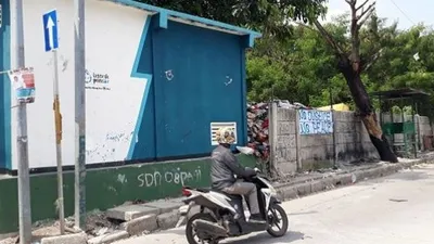 Lokasi polisi kena bacok saat tawuran di Tambora, Kamis (14/5/2020). (Suara.com/Bagaskara Isdiansyah)