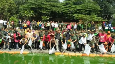15 Ribu Bibit Ikan Nila Ditebar di Waduk Setu