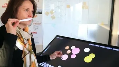 Carto, mesin AI di Swiss yang mampu mengombinasikan hingga 1500 data wewangian untuk parfum. (Givaudan)