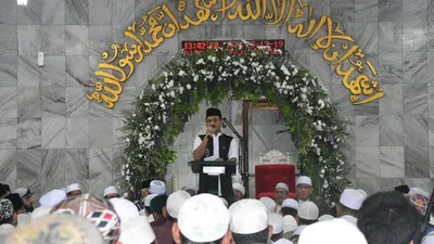 Wali Kota Jaktim M. Anwar menghadiri Peringatan Maulid Nabi Muhammad SAW di Masjid Jami At-Taubah, Cipinang Cempedak (timur,jakarta.go.id)