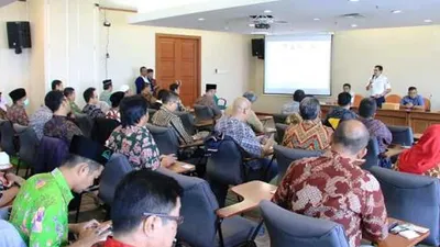 Puluhan peserta mengikuti tes tulis calon anggota FKDM Jakbar masa bakti 2020-2022 (barat.jakarta.go.id)