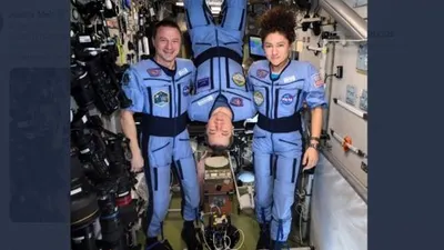 Tiga astronot Nasa pulang dari luar angkasa. [Twitter/@Astro_Jessica]